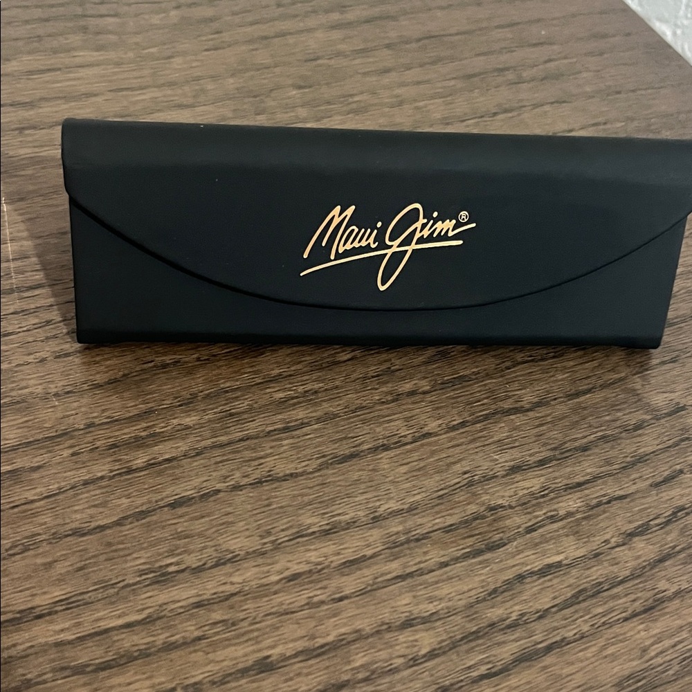 Maui Jim Black Sunglasses Holder